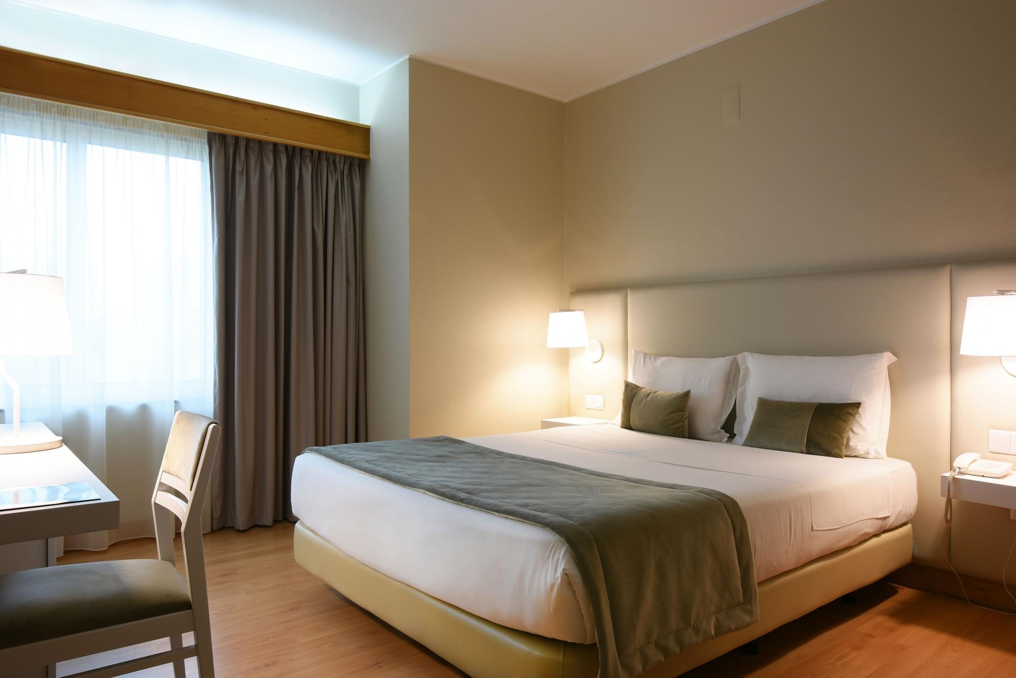Hotel Exe Wellington à Figueira da Foz Extérieur photo