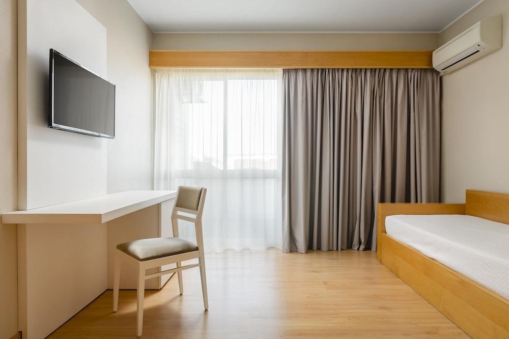 Hotel Exe Wellington à Figueira da Foz Extérieur photo