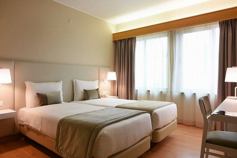 Hotel Exe Wellington à Figueira da Foz Extérieur photo